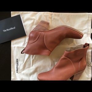 Rachel Comey round-toe ankle boots - size 9.5